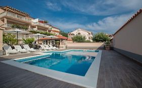 Apartments Dania